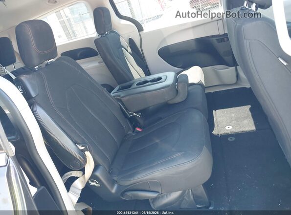 2C4RC1DG7HR634208 2017 CHRYSLER PACIFICA Gray 