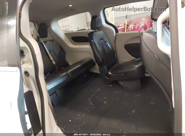 2C4RC1DG7LR156817 2020 CHRYSLER VOYAGER White Вид наклейки з VIN-кодом