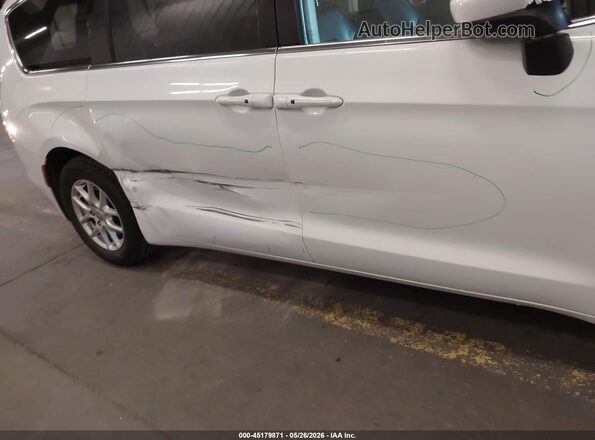 2C4RC1DG7LR156817 2020 CHRYSLER VOYAGER White Вид спереду