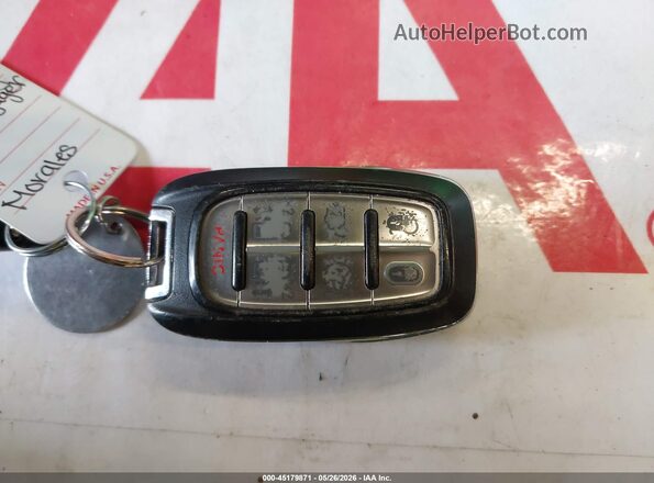 2C4RC1DG7LR156817 2020 CHRYSLER VOYAGER White Вид панелі приладів