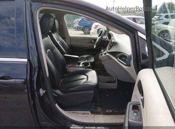 2C4RC1DG8MR520583 2021 CHRYSLER VOYAGER Black Front interior view