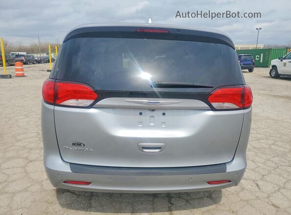 2C4RC1DG9JR309470 2018 CHRYSLER PACIFICA Silver Widok z tyłu