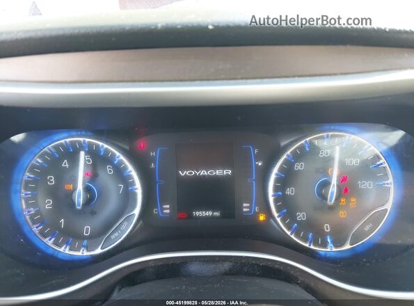 2C4RC1DGXLR181825 2020 CHRYSLER VOYAGER Red Widok tylnych siedzeń