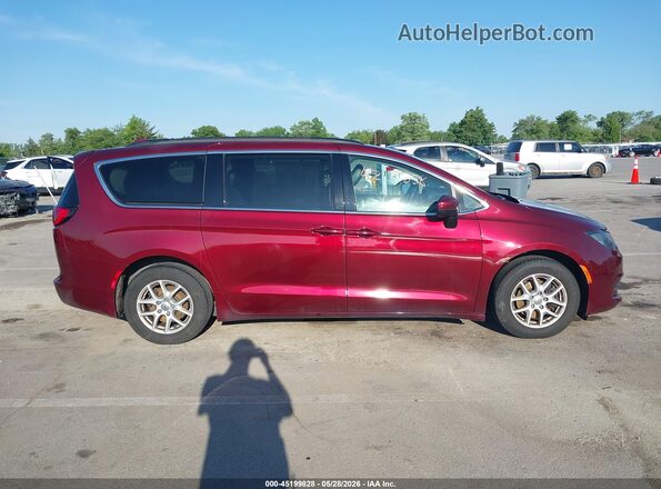 2C4RC1DGXLR181825 2020 CHRYSLER VOYAGER Red Widok wnętrza z tyłu