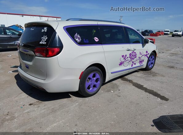 2C4RC1EG1HR622182 2017 CHRYSLER PACIFICA Beige Tył prawy