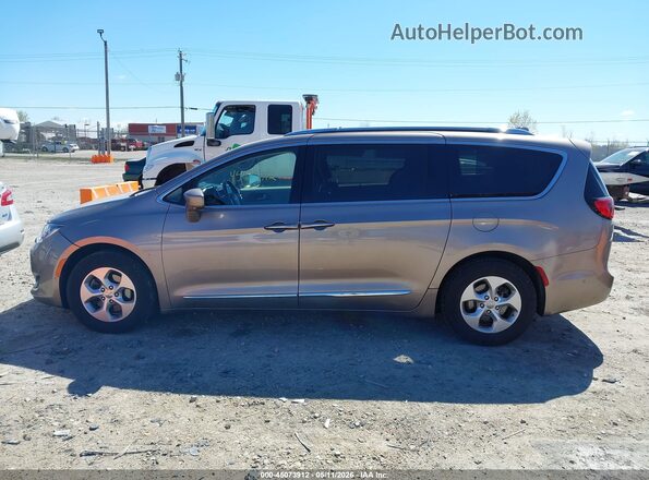 2C4RC1EG1HR844740 2017 CHRYSLER PACIFICA Pewter 