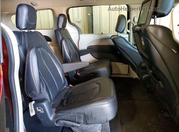 2C4RC1EG2JR294597 2018 CHRYSLER PACIFICA Red Вид задньої частини салону