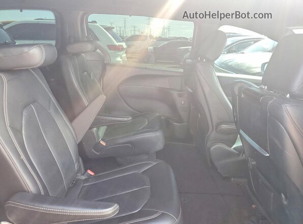 2C4RC1EG4JR263321 2018 CHRYSLER PACIFICA Silver 