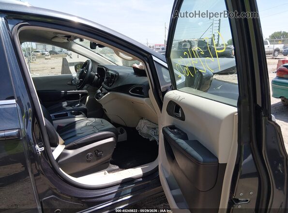 2C4RC1EG4LR242049 2020 CHRYSLER PACIFICA Dark Blue Front interior view