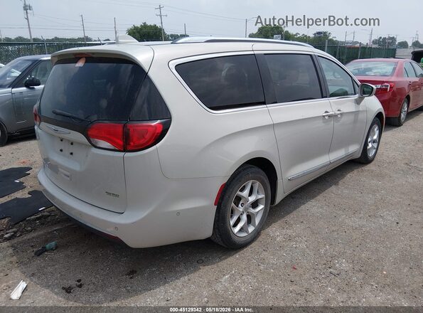 2C4RC1EG6HR628172 2017 CHRYSLER PACIFICA White 