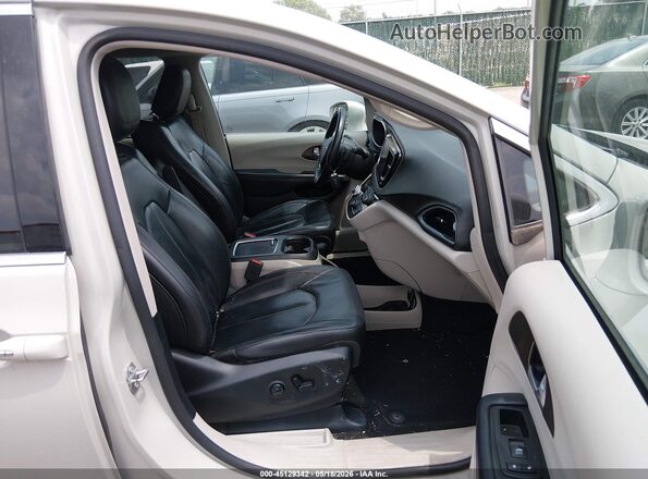 2C4RC1EG6HR628172 2017 CHRYSLER PACIFICA White 