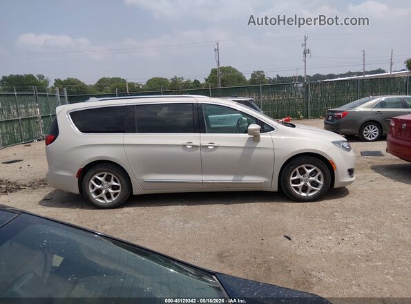 2C4RC1EG6HR628172 2017 CHRYSLER PACIFICA White 