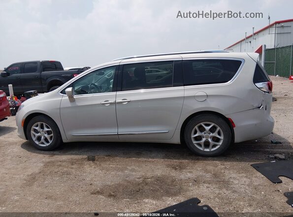 2C4RC1EG6HR628172 2017 CHRYSLER PACIFICA White 