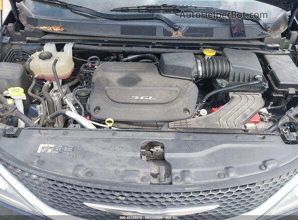 2C4RC1EG7HR811192 2017 CHRYSLER PACIFICA Blue 