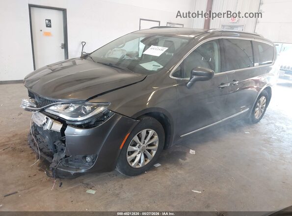 2C4RC1EG8JR130531 2018 CHRYSLER PACIFICA Серый 