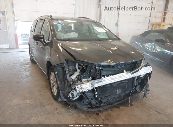 2C4RC1EG8JR130531 2018 CHRYSLER PACIFICA Серый 