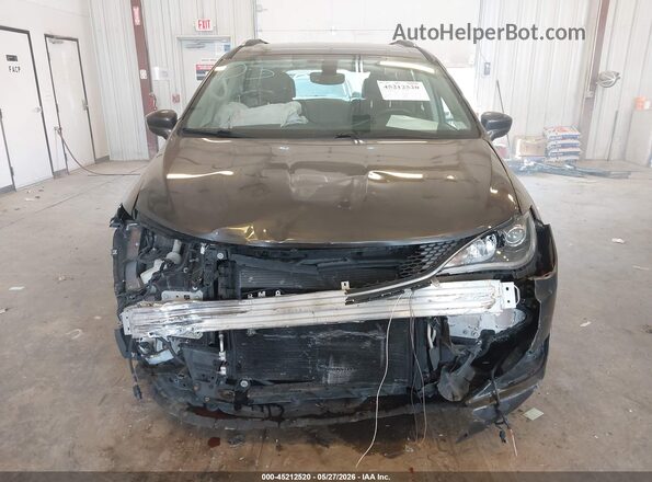 2C4RC1EG8JR130531 2018 CHRYSLER PACIFICA Серый 