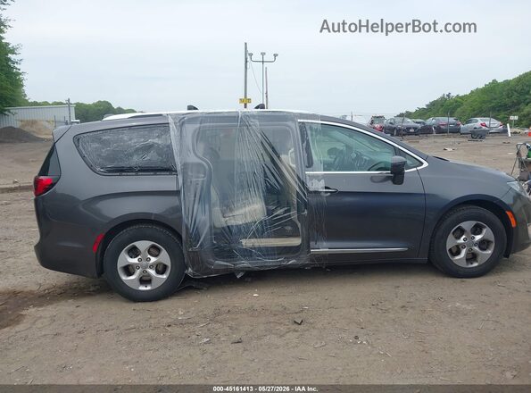 2C4RC1EG9HR541060 2017 CHRYSLER PACIFICA Gray Вид задньої частини салону