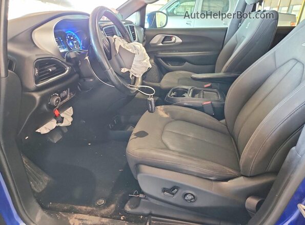 2C4RC1FG2KR708798 2019 CHRYSLER PACIFICA Blue Vista interior delantera