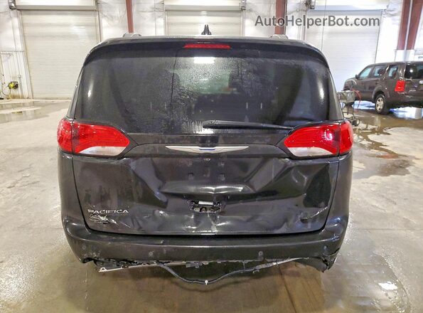 2C4RC1FG5JR109957 2018 CHRYSLER PACIFICA Black უკანა ხედი