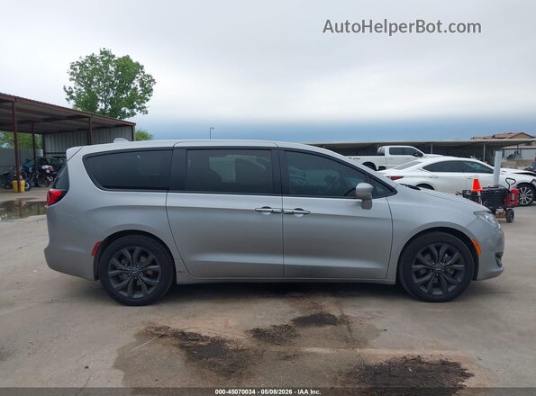 2C4RC1FG6KR593798 2019 CHRYSLER PACIFICA Серебряный 