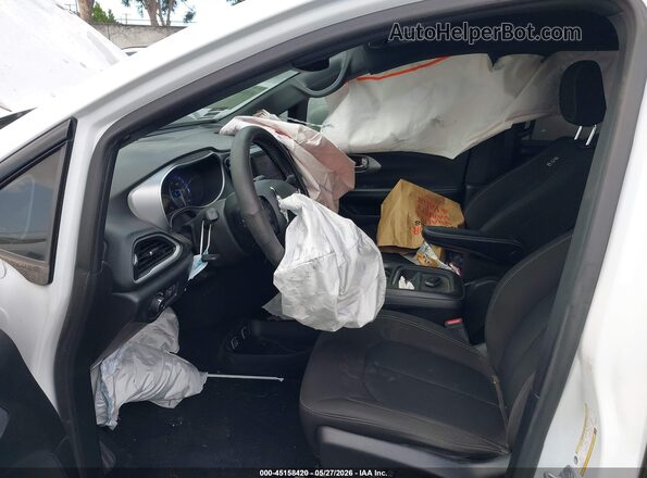 2C4RC1FG6LR282129 2020 CHRYSLER PACIFICA White Front interior view