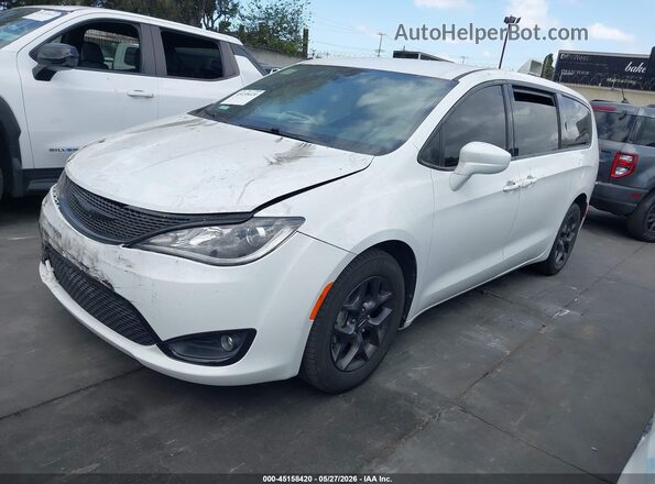 2C4RC1FG6LR282129 2020 CHRYSLER PACIFICA White Front left