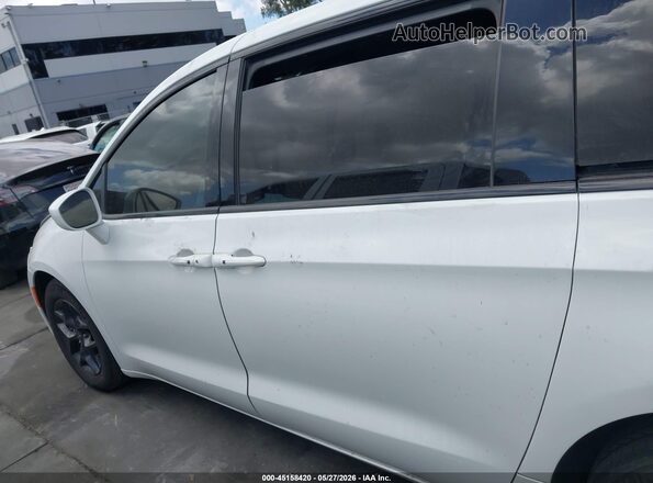 2C4RC1FG6LR282129 2020 CHRYSLER PACIFICA White 
