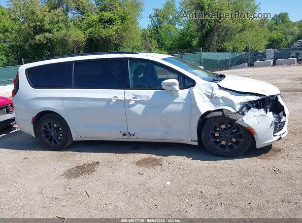 2C4RC1FG6MR571738 2021 CHRYSLER PACIFICA White Rear interior view