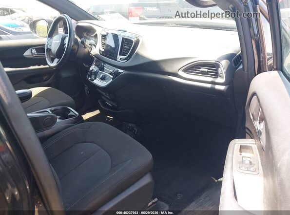 2C4RC1FG7LR232887 2020 CHRYSLER PACIFICA Black Front interior view
