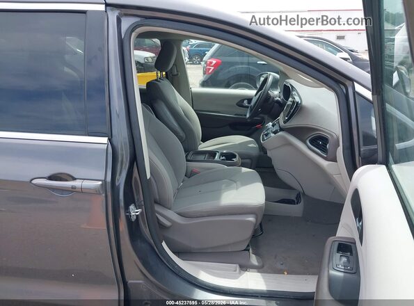2C4RC1FG9MR527152 2021 CHRYSLER PACIFICA Gray Vista interior delantera