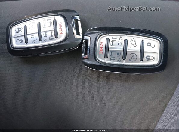 2C4RC1GG0JR226179 2018 CHRYSLER PACIFICA Черный Вид панели приборов