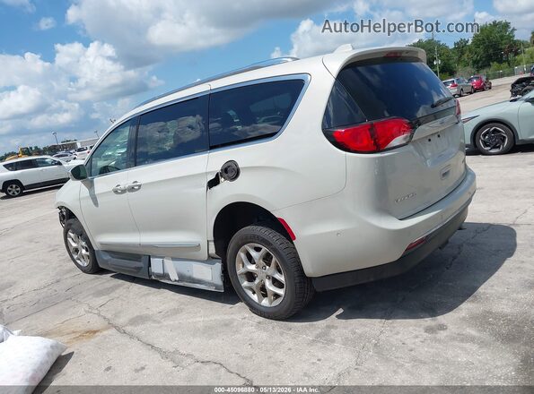 2C4RC1GG1HR764027 2017 CHRYSLER PACIFICA White Vista interior de 360 grados