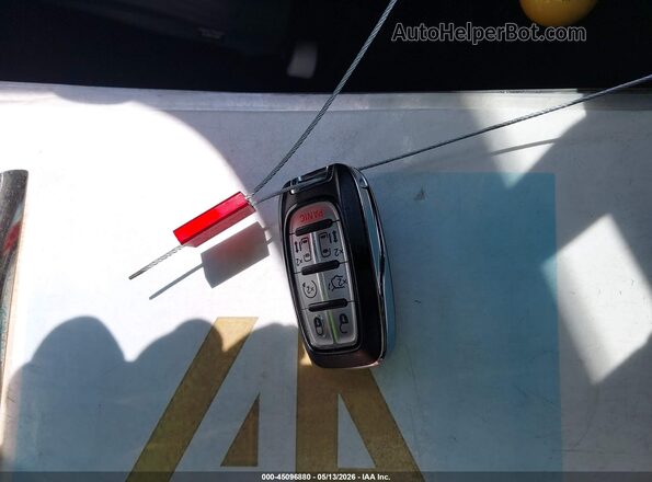 2C4RC1GG1HR764027 2017 CHRYSLER PACIFICA White Vista del salpicadero