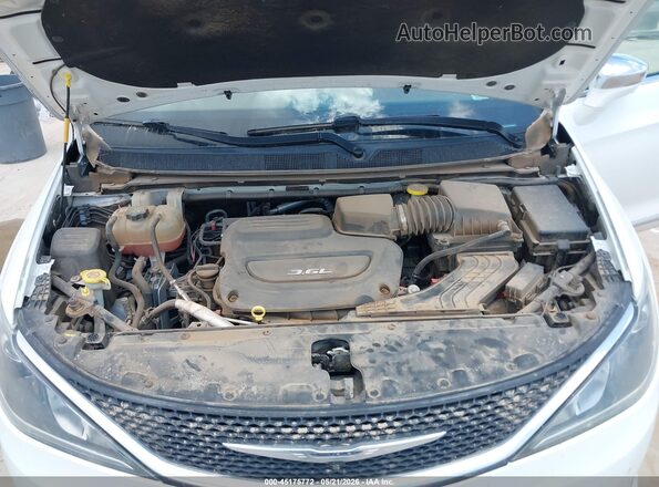 2C4RC1GG2HR635522 2017 CHRYSLER PACIFICA White Вид ззаду