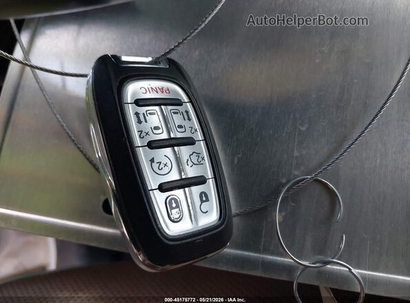 2C4RC1GG2HR635522 2017 CHRYSLER PACIFICA White Вид панелі приладів