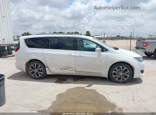 2C4RC1GG2HR635522 2017 CHRYSLER PACIFICA White Вид задньої частини салону