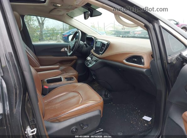 2C4RC1GG3HR504549 2017 CHRYSLER PACIFICA Black Вид салону спереду