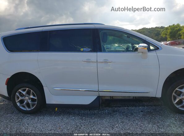 2C4RC1GG3HR836216 2017 CHRYSLER PACIFICA White Vista interior trasera