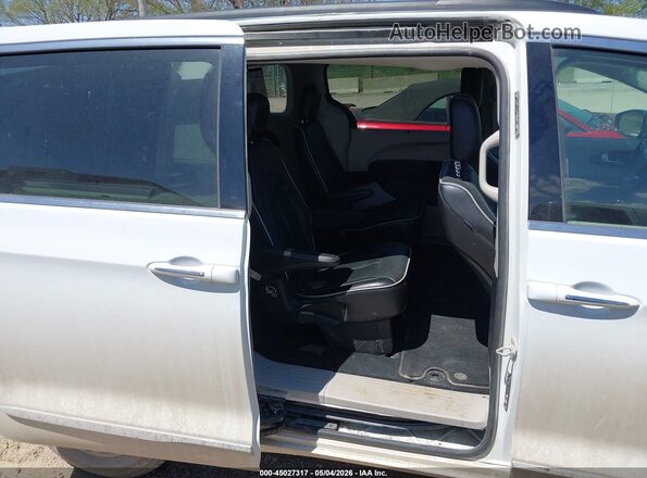 2C4RC1GG7PR529260 2023 CHRYSLER PACIFICA White Vista de la etiqueta del VIN