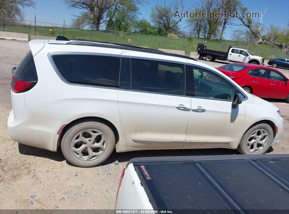 2C4RC1GG7PR529260 2023 CHRYSLER PACIFICA White Vista interior trasera