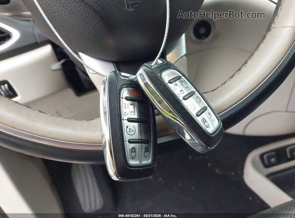 2C4RC1GG8JR158505 2018 CHRYSLER PACIFICA Gray Вид панелі приладів