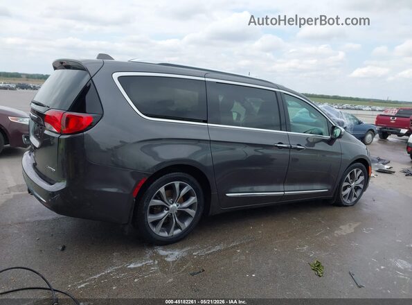 2C4RC1GG8JR158505 2018 CHRYSLER PACIFICA Gray Вид задньої частини салону