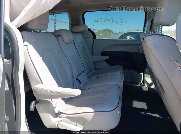2C4RC1GGXLR101614 2020 CHRYSLER PACIFICA Silver VIN կոդի պիտակի տեսք