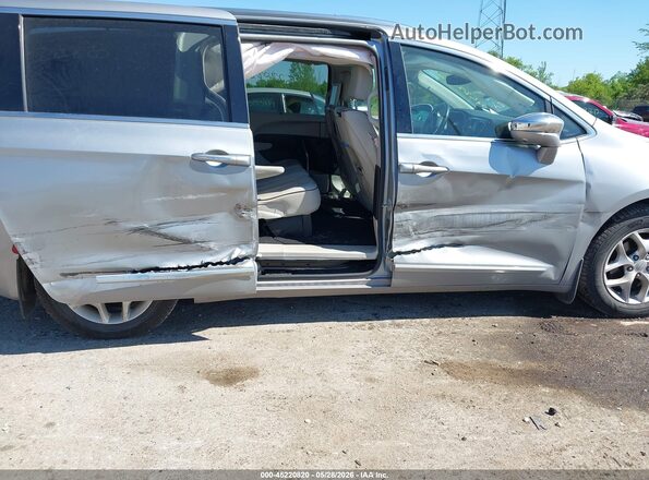2C4RC1GGXLR101614 2020 CHRYSLER PACIFICA Silver Դիմացի տեսք