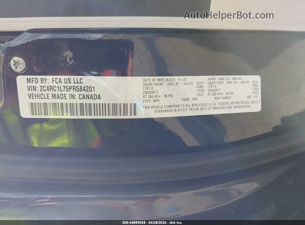 2C4RC1L75PR584201 2023 CHRYSLER PACIFICA Black Widok komory silnika