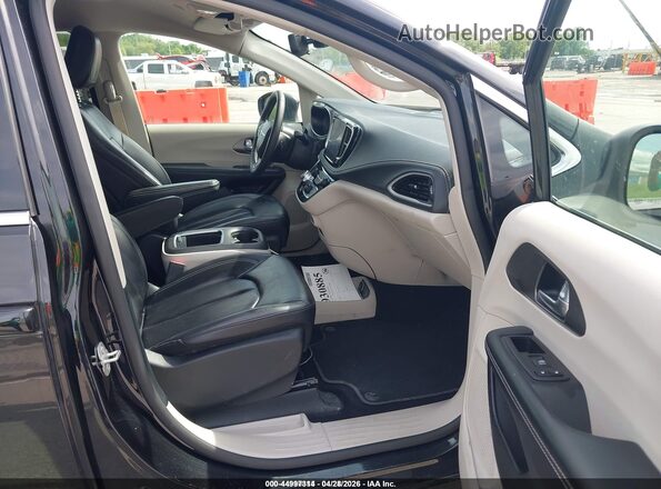 2C4RC1L75PR584201 2023 CHRYSLER PACIFICA Black Widok wnętrza z przodu