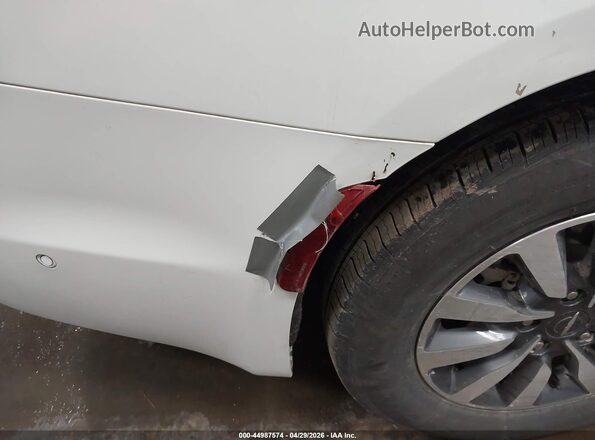 2C4RC1L78PR562631 2023 CHRYSLER PACIFICA White Widok z przodu