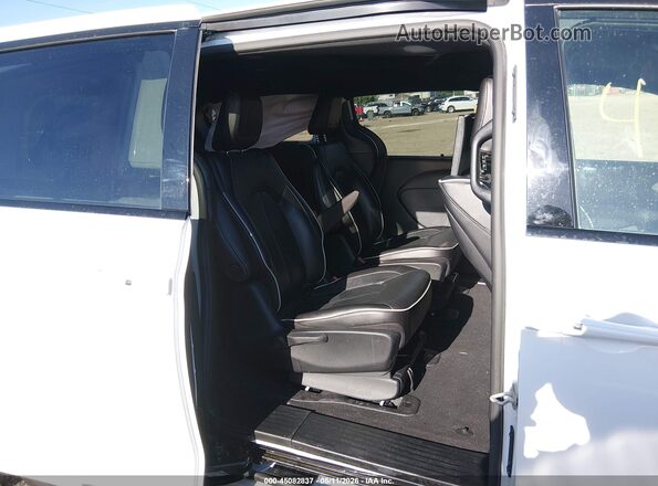 2C4RC1S73PR501639 2023 CHRYSLER PACIFICA White Vista de la etiqueta del VIN