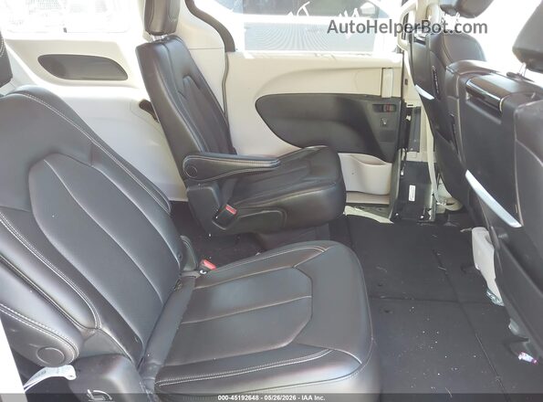 2C4RC3BG2PR584783 2023 CHRYSLER PACIFICA Gray 